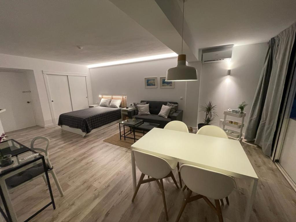 Apartamento C Y L Torremolinos Eksteriør bilde